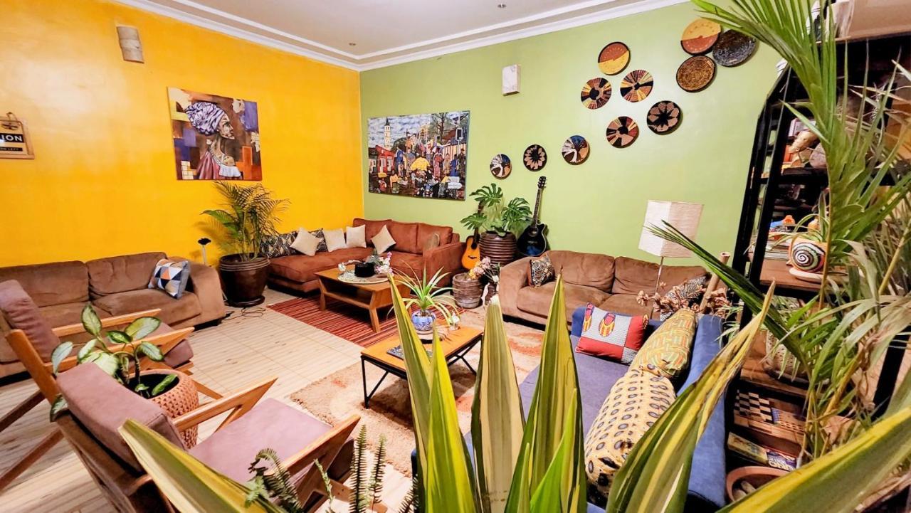 Yambi Guesthouse Кігалі Екстер'єр фото
