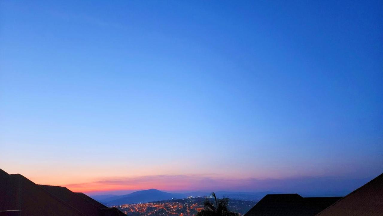 Yambi Guesthouse Кігалі Екстер'єр фото